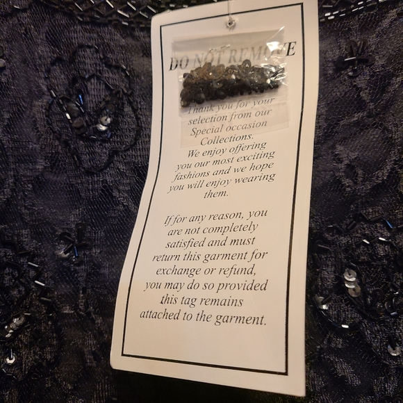 Black beaded Blouse, candlelight & champagne, size 14w - Picture 5 of 8